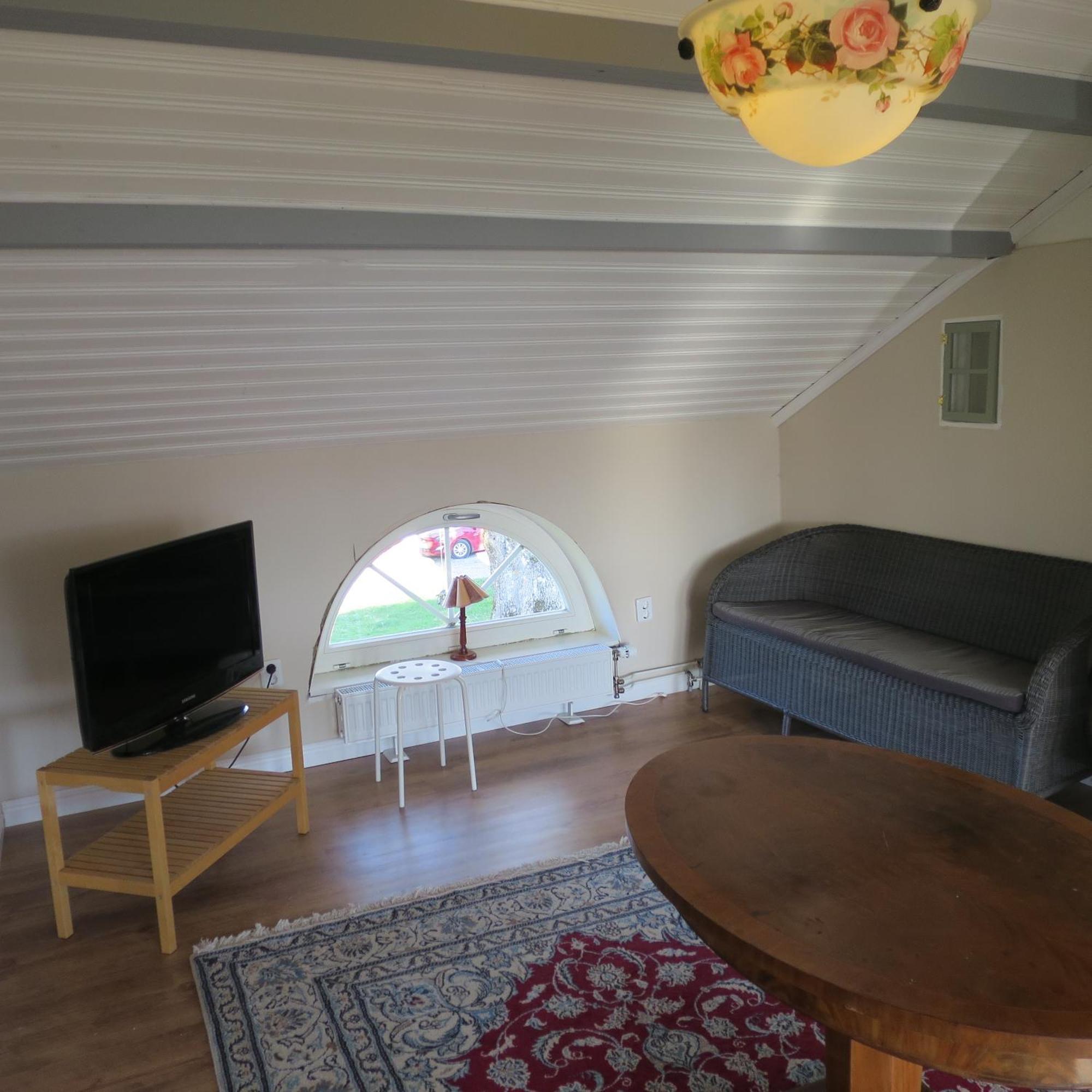 Huldas Gard Villa Med Sjaelvhushall Kumla  Экстерьер фото