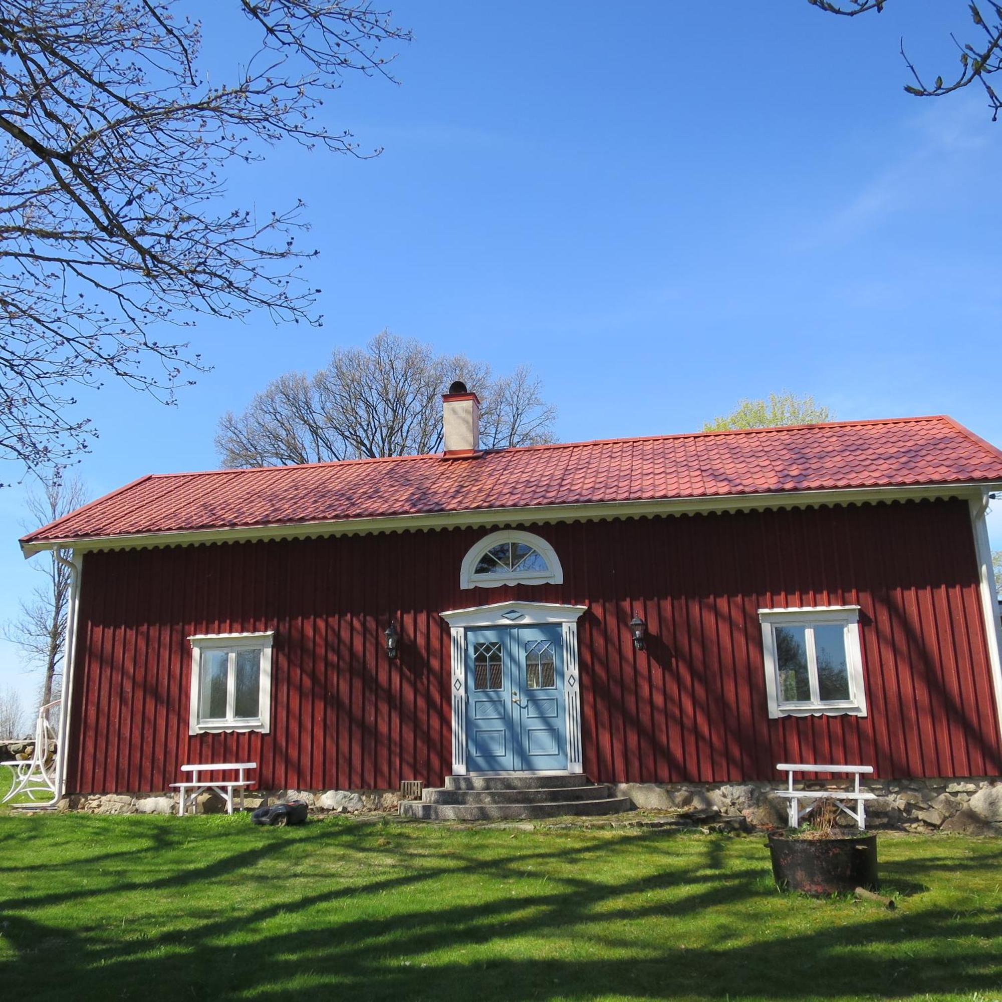 Huldas Gard Villa Med Sjaelvhushall Kumla  Экстерьер фото